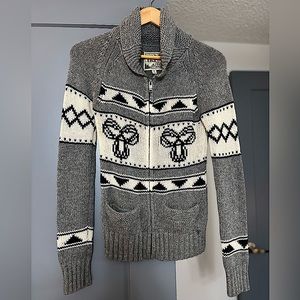 ARITZIA/TNA KNITTED SWEATER